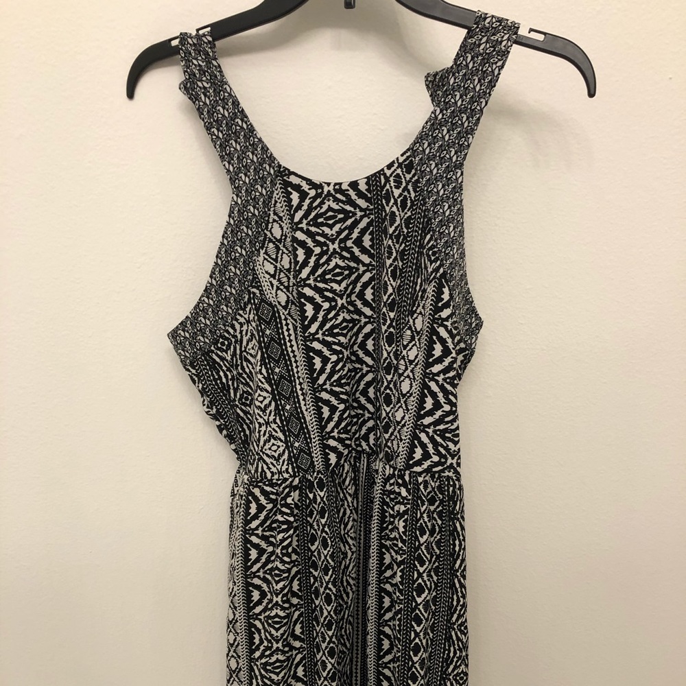 American eagle black & white dress 🖤🤍